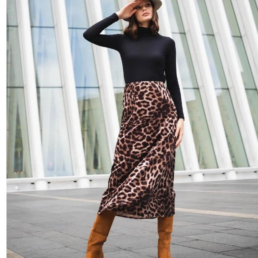 LUUM Victoria velvet long skirt size M